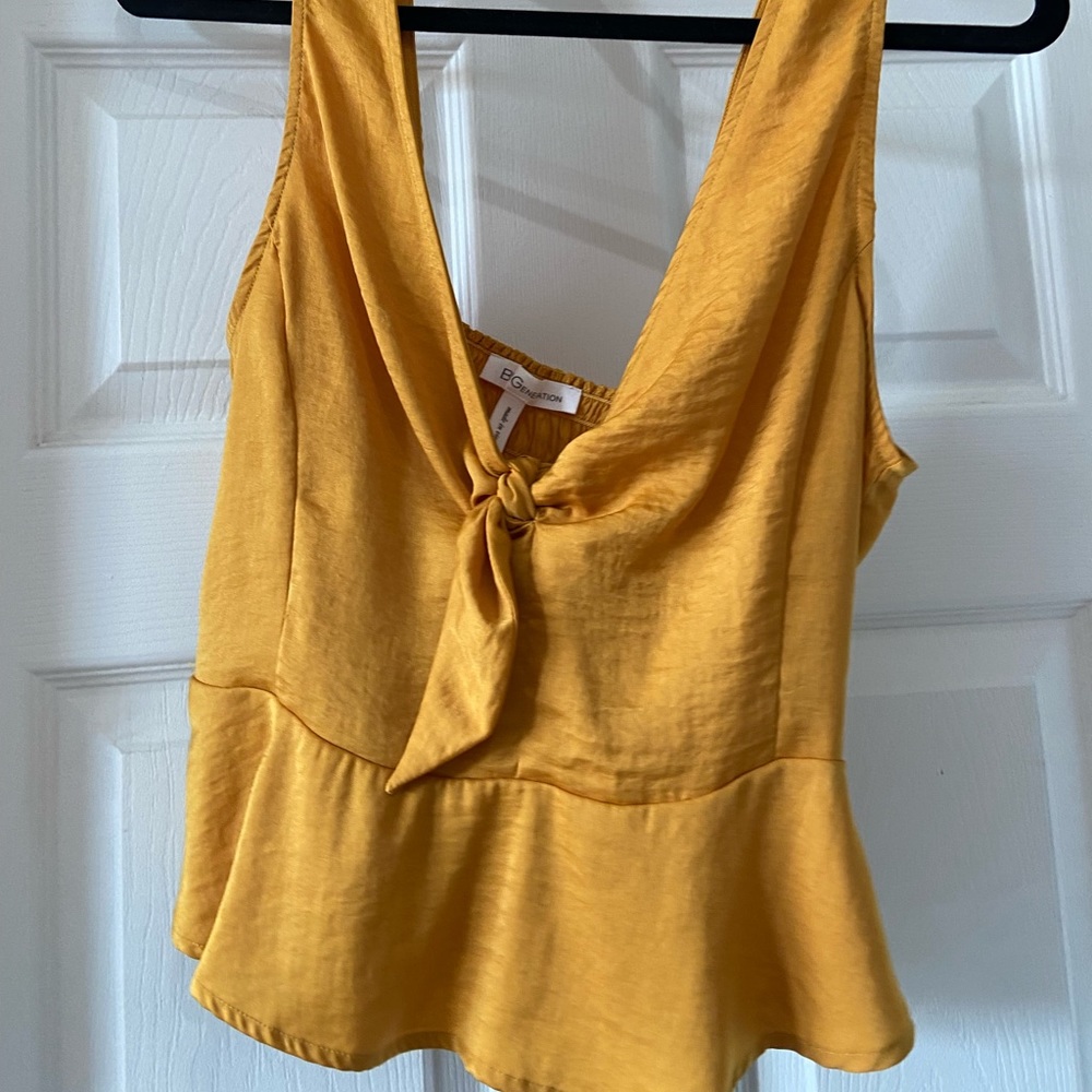 BCBG tie front tank